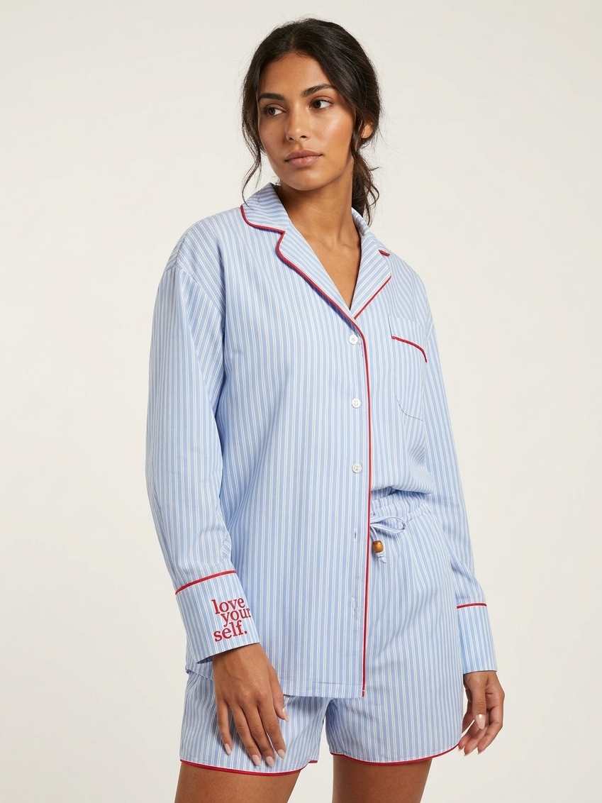 Completo glamour stile loungewear a righe